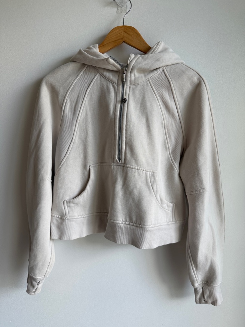 Lululemon Cropped Half-Zip Hoodie in Light Beige S-XS